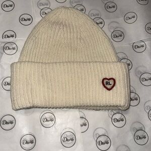POLO BEANIE W/HEART & MITTENS